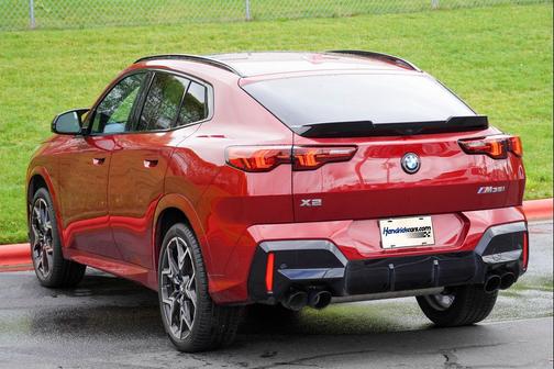 Vegas Red Metallic 2025 BMW X2 M35i