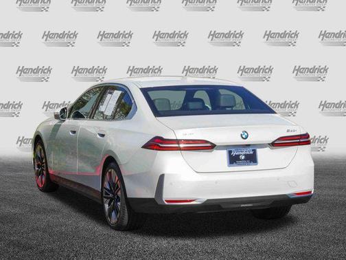 2025 BMW 530 xDrive