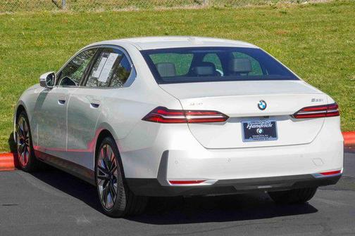 2025 BMW 530 xDrive