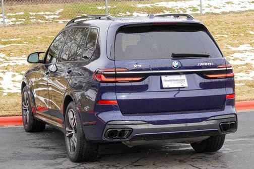 2023 BMW X7 M60i