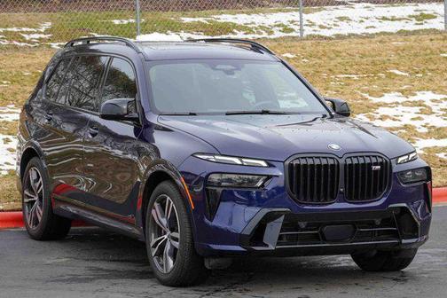 2023 BMW X7 M60i