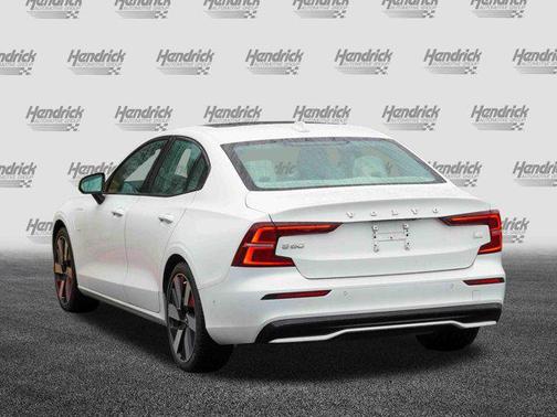 2024 Volvo S60 Recharge Plug-In Hybrid T8 Plus Dark Theme