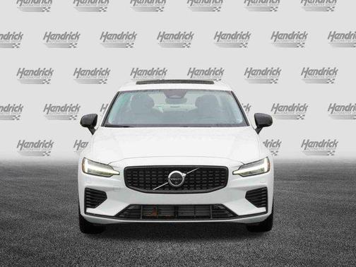 2024 Volvo S60 Recharge Plug-In Hybrid T8 Plus Dark Theme