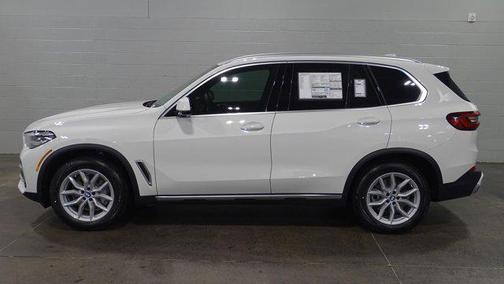 2023 BMW X5 sDrive40i