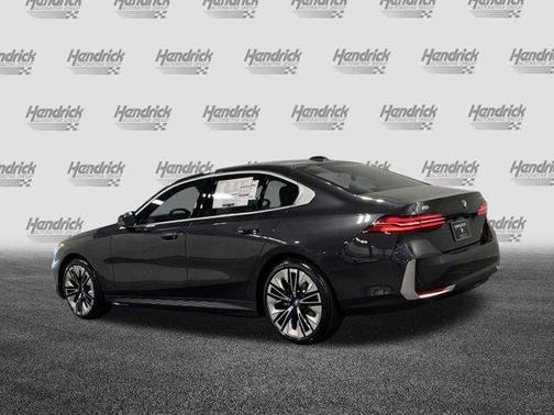 2025 BMW i5 eDrive40