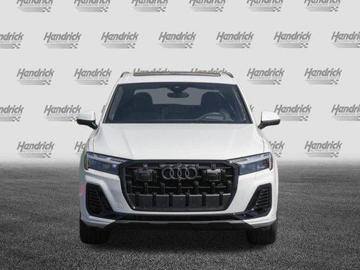Glacier White Metallic 2025 Audi Q7 55 Prestige