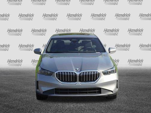 2024 BMW 530 i