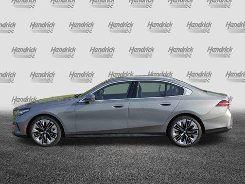 2024 BMW 530 i