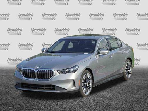 2024 BMW 530 i