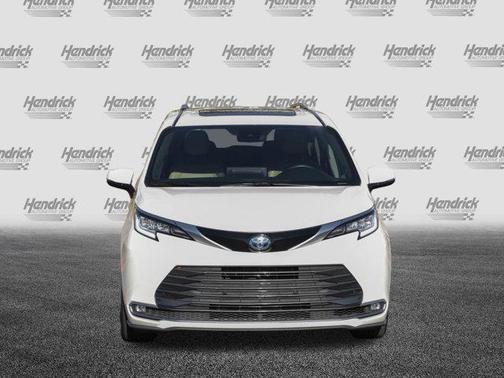 2021 Toyota Sienna Limited 7-Passenger