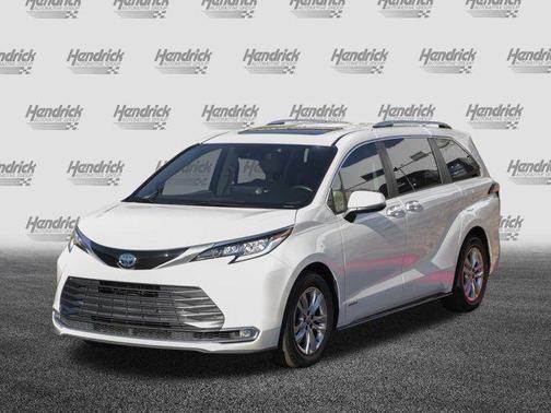 2021 Toyota Sienna Limited 7-Passenger