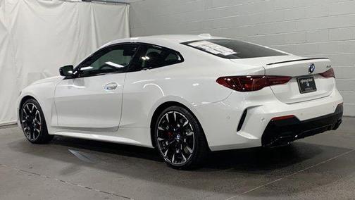 2025 BMW M440 i