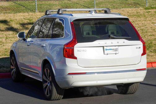 2024 Volvo XC90 B6 Plus Bright Theme 6-Seater