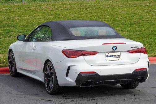 MINERAL WHITE 2025 BMW M440 i