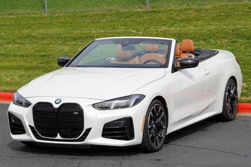 MINERAL WHITE 2025 BMW M440 i