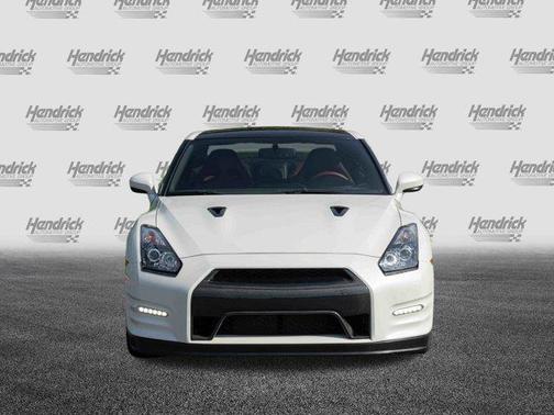 2014 Nissan GT-R Premium