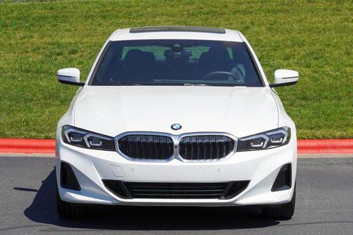 Mineral White Metallic 2025 BMW 330 xDrive