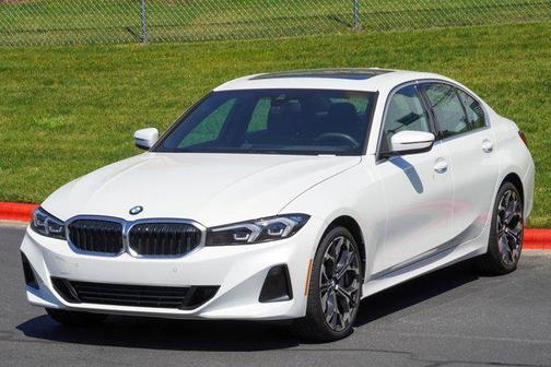 Mineral White Metallic 2025 BMW 330 xDrive
