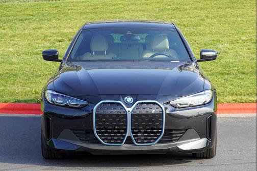 Black Sapphire Metallic 2023 BMW i4 Gran Coupe eDrive35