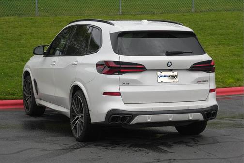 Mineral White Metallic 2025 BMW X5 M60i