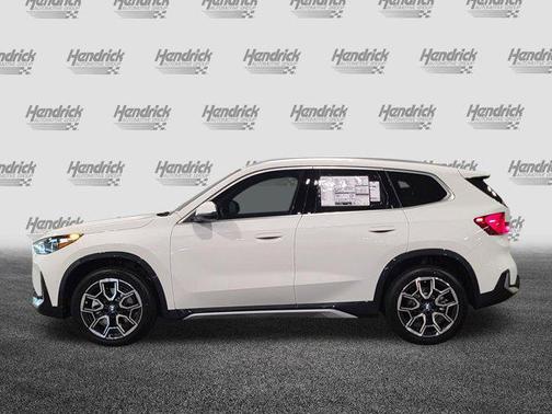 Alpine White 2026 BMW X1 xDrive28i