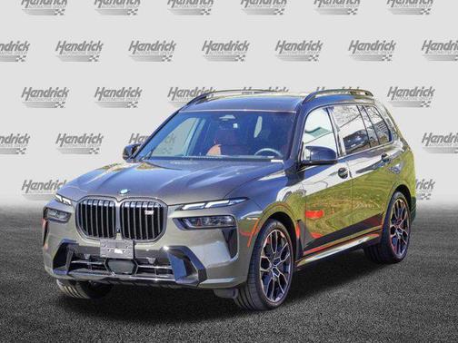 2025 BMW X7 M60i