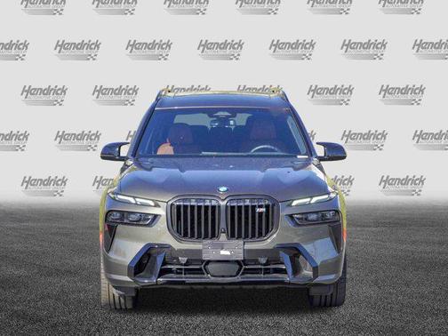 2025 BMW X7 M60i