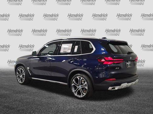 Tanzanite Blue II Metallic 2026 BMW X5 PHEV xDrive50e