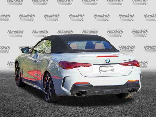2025 BMW M440 i