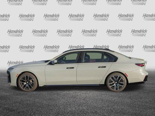 2025 BMW 740 740i