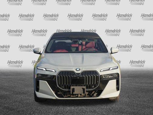 2025 BMW 740 740i
