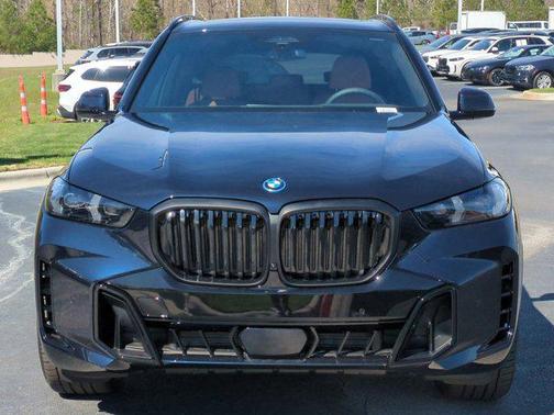 Carbon Black Metallic 2026 BMW X5 PHEV xDrive50e