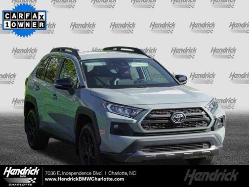 2020 Toyota RAV4 SE