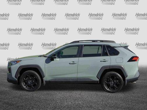 2020 Toyota RAV4 SE