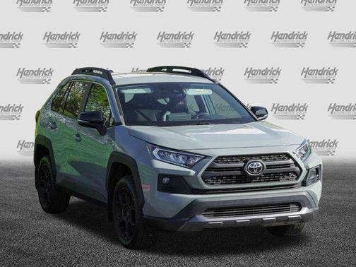 2020 Toyota RAV4 SE