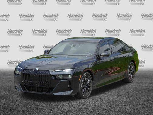 2023 BMW 740 i