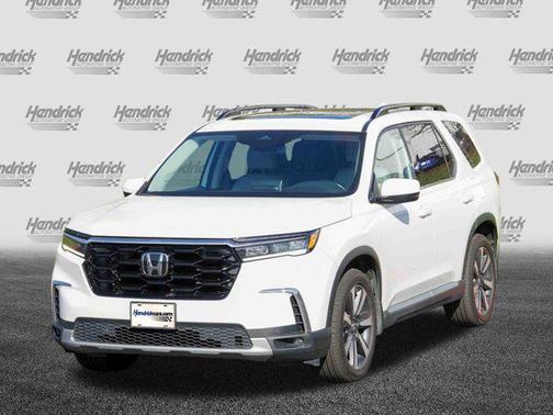 2023 Honda Pilot Touring 8-Passenger