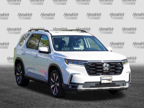 2023 Honda Pilot Touring 8-Passenger
