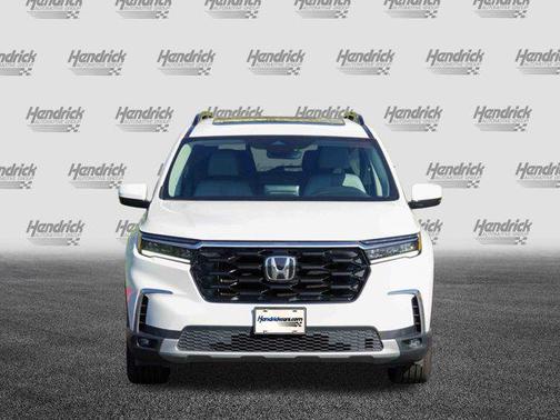 2023 Honda Pilot Touring 8-Passenger