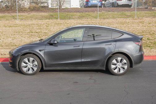 2024 Tesla Model Y Long Range Dual Motor All-Wheel Drive