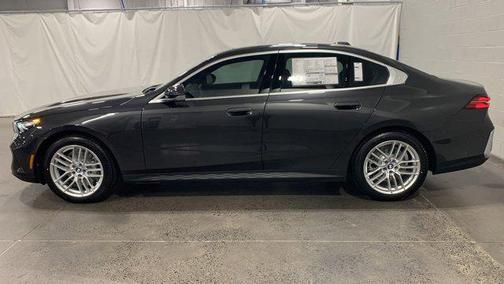 2024 BMW 530 i