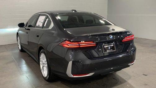 2024 BMW 530 i