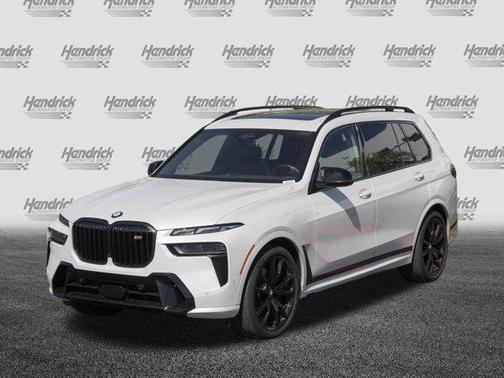 2025 BMW X7 M60i