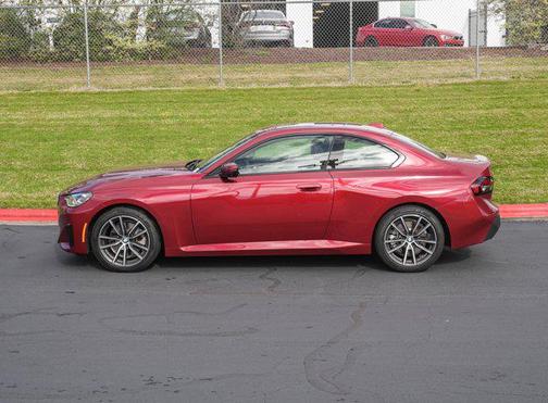 2025 BMW 230 i