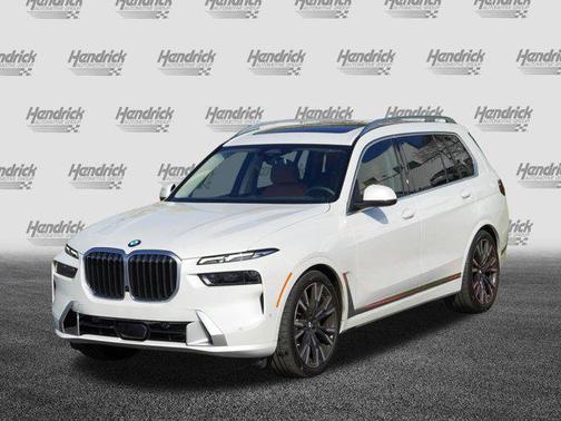 Mineral White Metallic 2025 BMW X7 xDrive40i