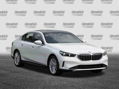 2025 BMW 530 i xDrive