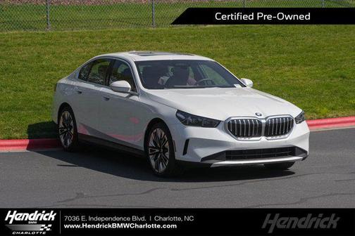 MINERAL WHITE 2026 BMW 540 xDrive