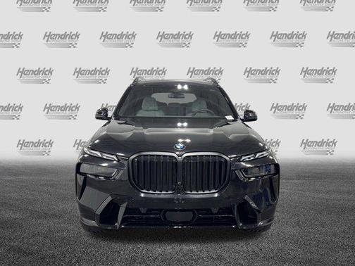 Black Sapphire Metallic 2026 BMW X7 xDrive40i