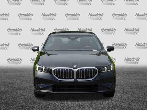 2025 BMW 530 i xDrive