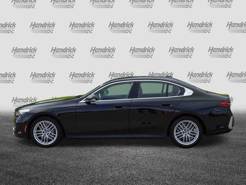 2025 BMW 530 i xDrive